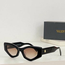 Picture of Valentino Sunglasses _SKUfw46772002fw